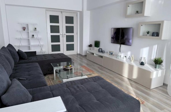 Inchiriere Apartament 2 camere ,zona Unirii ,strada Bulevardul Unirii ,nr - ,750 € /luna 