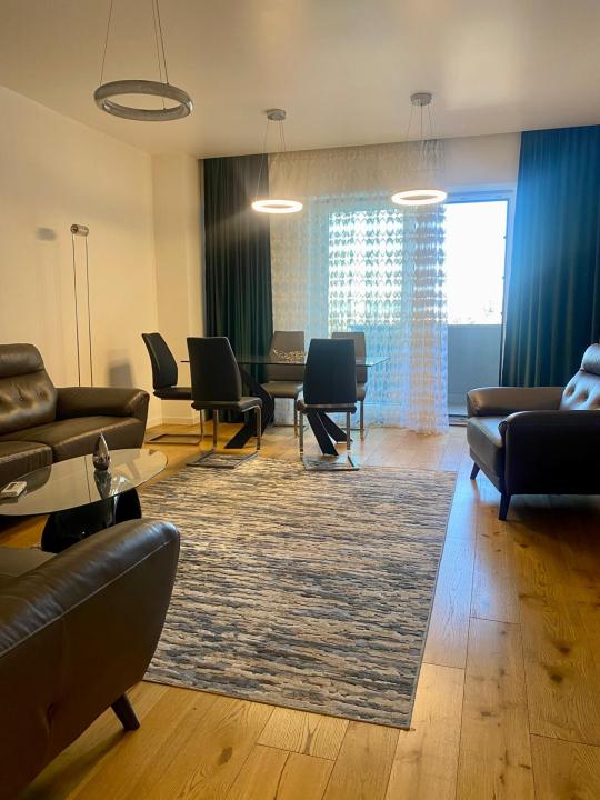 Inchiriere Apartament 3 camere ,zona Universitate ,strada Logofatul Luca Stroici ,nr 11 ,1.900 € /luna 