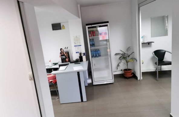 Inchiriere Spatiu Comercial 3 camere ,zona Unirii ,strada Lucian Blaga ,nr - ,750 € /luna 