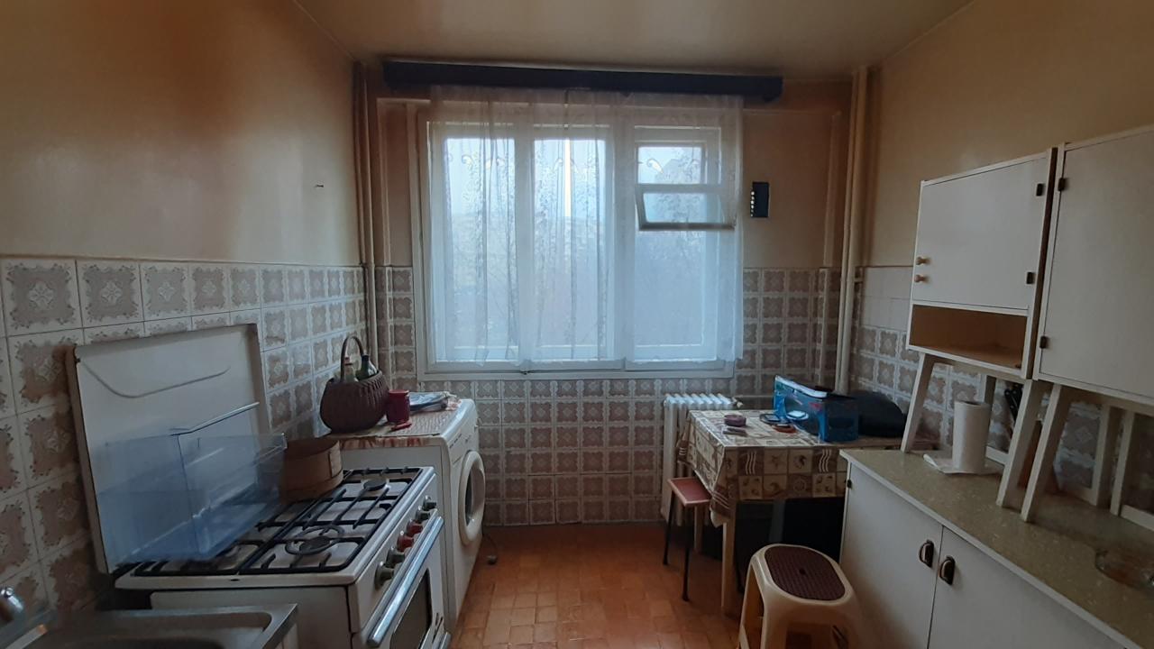 Vanzare Apartament 3 camere ,zona Drumul Taberei ,strada Drumul Taberei ,nr 79 ,105.000 €