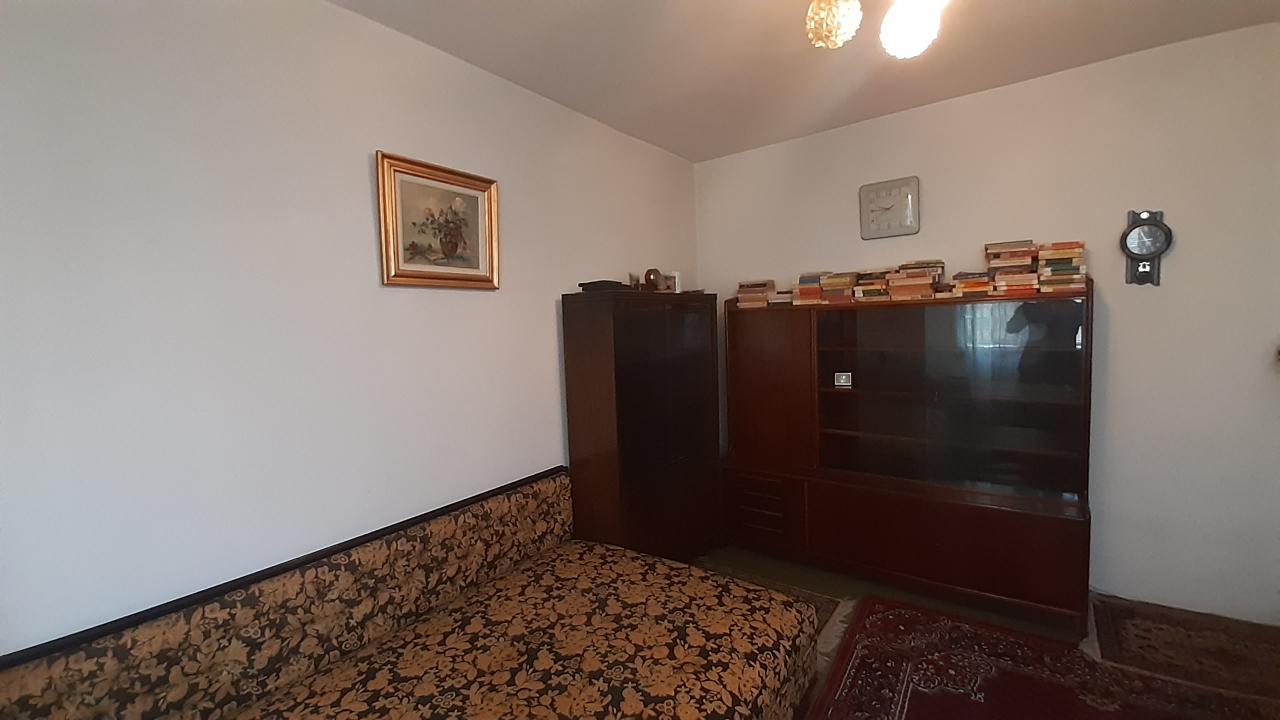 Vanzare Apartament 3 camere ,zona Drumul Taberei ,strada Drumul Taberei ,nr 79 ,105.000 €