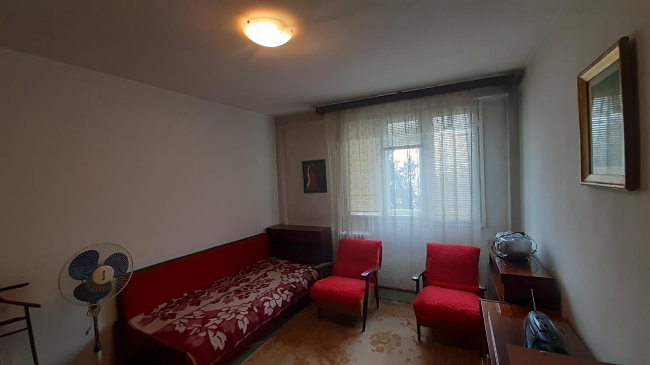 Vanzare Apartament 3 camere ,zona Drumul Taberei ,strada Drumul Taberei ,nr 79 ,105.000 €