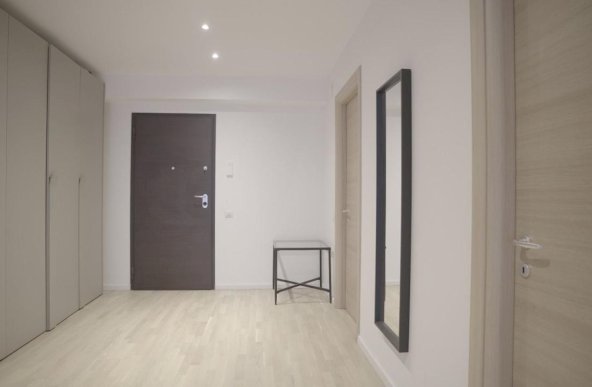 Vanzare Apartament 3 camere ,zona Herastrau ,strada soseaua nordului ,nr 96 ,348.000 €