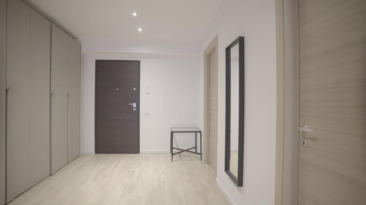 Vanzare Apartament 3 camere ,zona Herastrau ,strada soseaua nordului ,nr 96 ,348.000 €