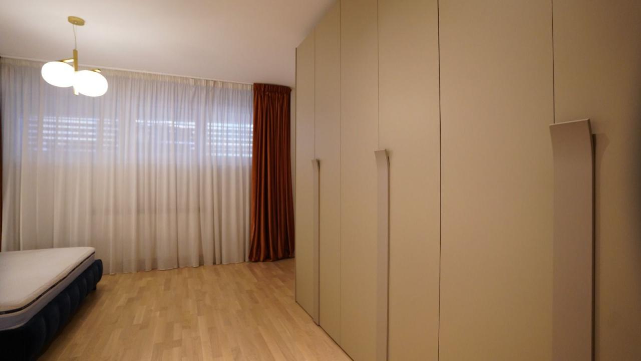 Vanzare Apartament 3 camere ,zona Herastrau ,strada soseaua nordului ,nr 96 ,348.000 €