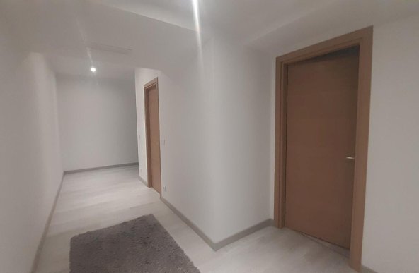 Vanzare Apartament 3 camere ,zona Aparatorii Patriei ,strada Vitan-Barzesti ,nr 7 ,195.000 €