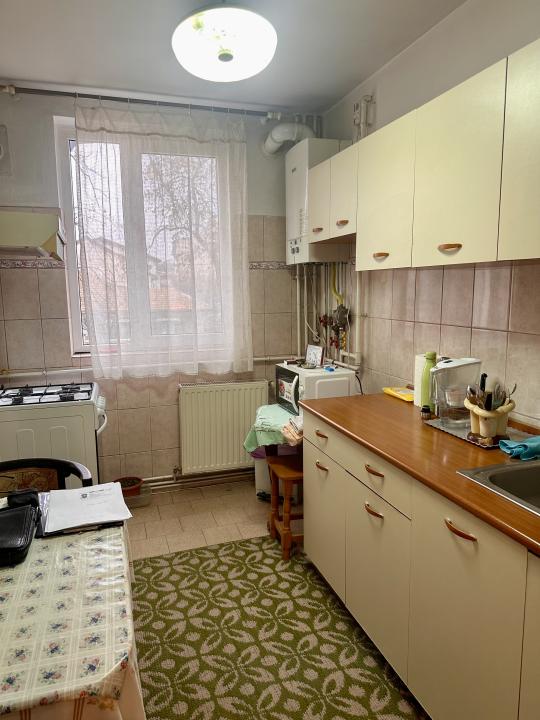 Vanzare Apartament 3 camere ,zona Gorjului ,strada Ghirlandei ,nr - ,95.000 €