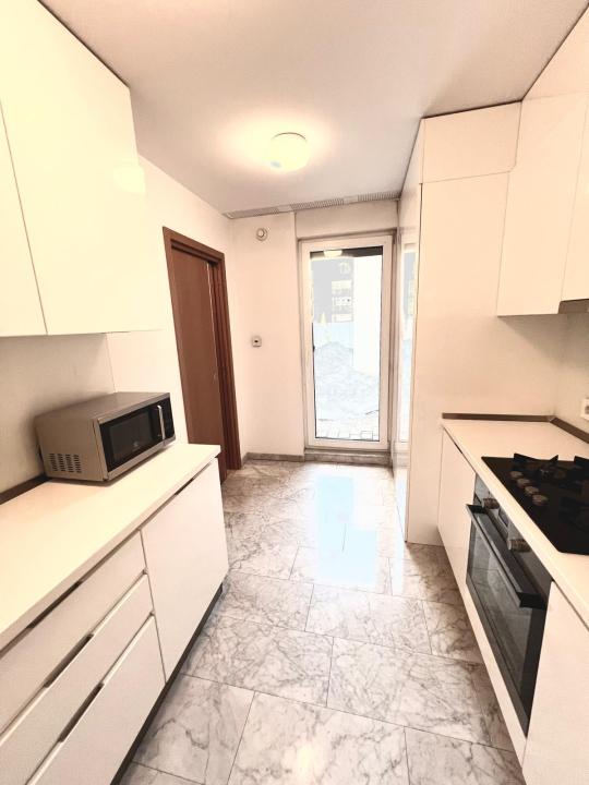 Inchiriere Apartament 3 camere ,zona Aviatorilor ,strada Emanoil Porumbaru ,nr 82 ,2.300 € /luna 