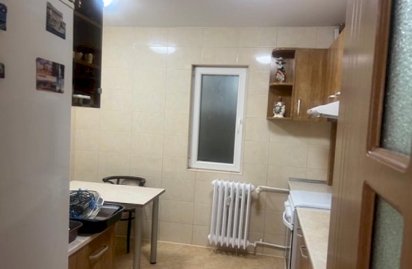 Apartament 4 camere Vergului- Spitalul Malaxa. 