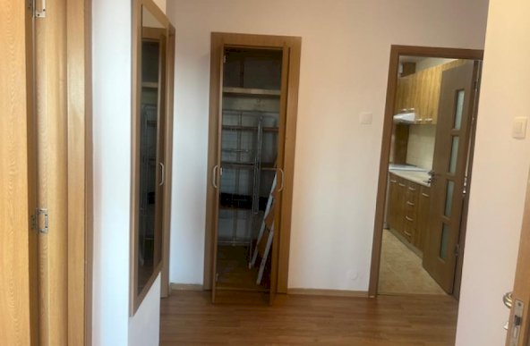 Apartament 4 camere Vergului- Spitalul Malaxa. 