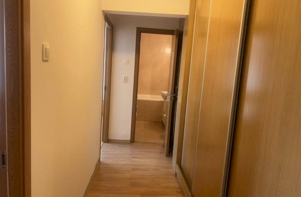 Apartament 4 camere Vergului- Spitalul Malaxa. 