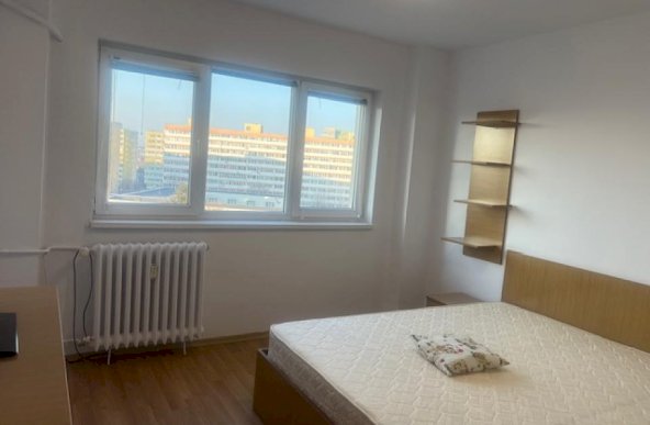 Apartament 4 camere Vergului- Spitalul Malaxa. 