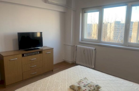 Apartament 4 camere Vergului- Spitalul Malaxa. 