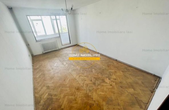 3 camere decomandat zona Alexandru cel Bun-Pta Voievozilor