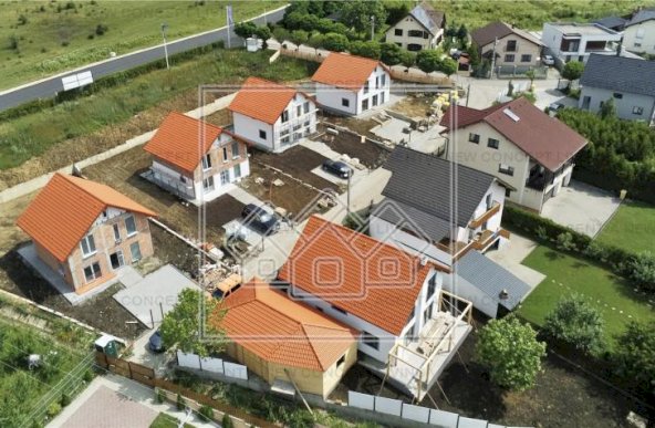 Casa individuala de vanzare in Sibiu - 4 camere, 3 bai - intabulata