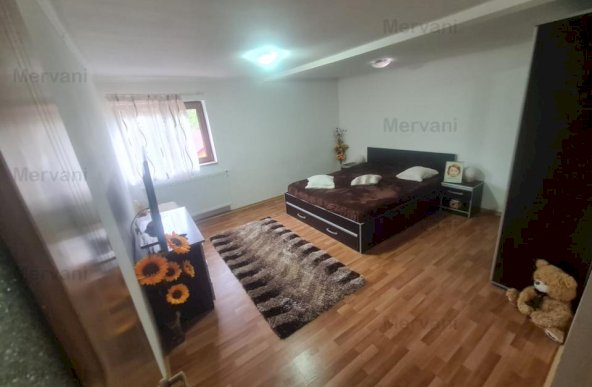 Apartament cu 3 camere de vânzare în Bușteni - Cartier Zamora