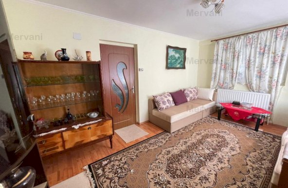 Apartament cu 2 camere de vânzare în Sinaia