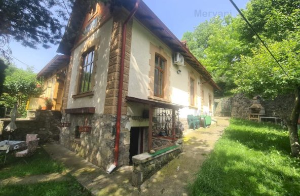 De vânzare apartament în Vila în Sinaia - Zona Centrală