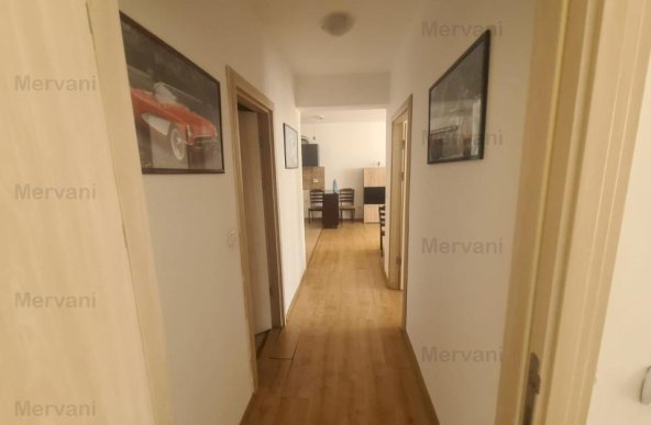 Apartament cu 3 camere de vânzare în Sinaia