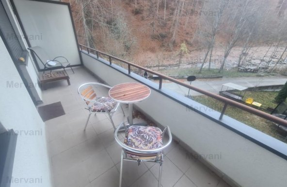 Apartament cu 2 camere de vânzare în Sinaia