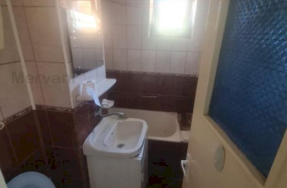 Apartament cu 2 camere de vânzare în Sinaia