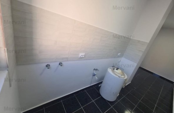 Apartament cu 3 camere de vânzare în Breaza - Zona Centrală