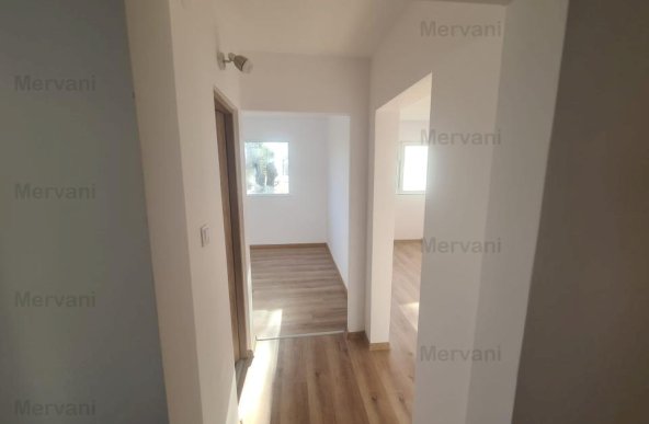 Apartament cu 3 camere de vânzare în Breaza - Zona Centrală