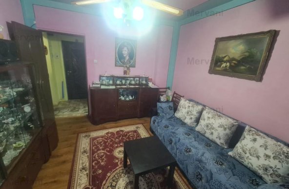 Apartament cu 2 camere de vânzare în Câmpina - Zona semicentrala