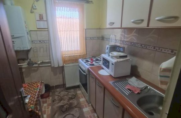 Apartament cu 2 camere de vânzare în Câmpina - Zona semicentrala