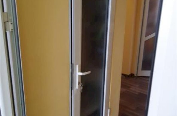 Apartament 2 cam ultracentral Ploiesti