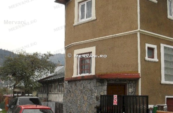 Casa de vanzare in Busteni (zona Poiana Tapului) 