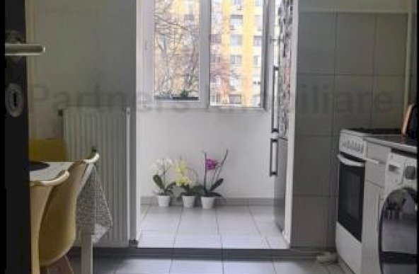 Apartament 3 camere Crangasi