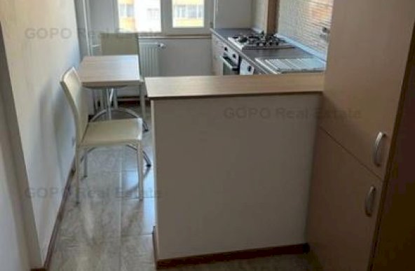 Apartament de închiriat: 2 camere, zona Moșilor