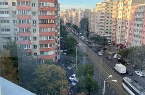 Apartament de închiriat: 2 camere, zona Moșilor