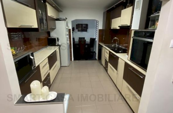 Apartament 3 camere decomandat Mircea cel Batran