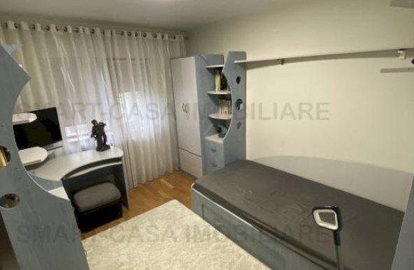 Apartament 3 camere decomandat Mircea cel Batran