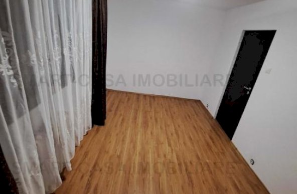 Apartament 2 camere Tatarasi-Flora 