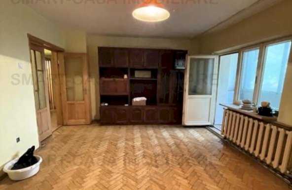 Apartament 3 camere decomandat-Tg. Cucu-Palatul de Justitie