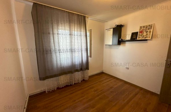 Apartament 3 camere semidecomandat Baza3 