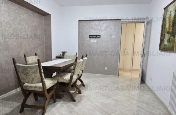 Apartament 3 camere Centru etajul 1