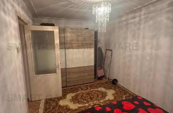 Apartament 2 camere Podu Ros etajul 1