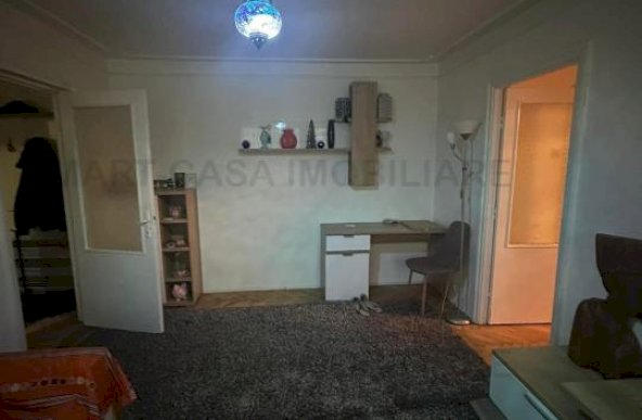 Apartament 2 camere Podu Ros etajul 1