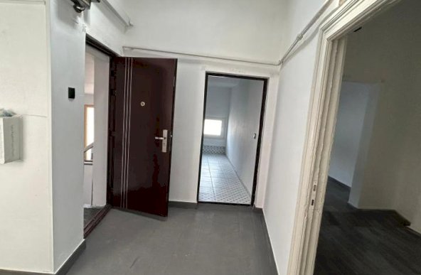 Romana Amzei de vanzare apartament 3 camere 