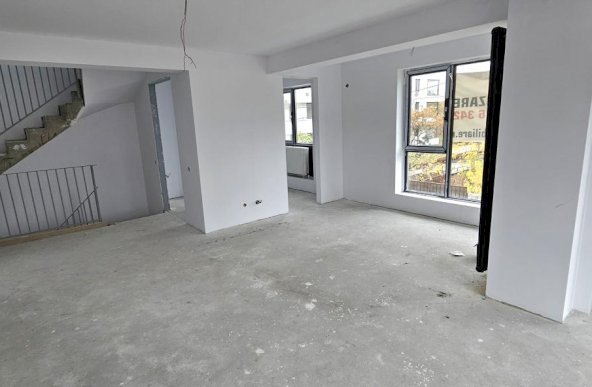 Zona Nord Petricani vila 4 camere constructie noua