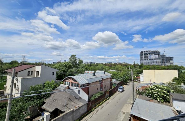 Zona Nord Petricani vila 4 camere constructie noua