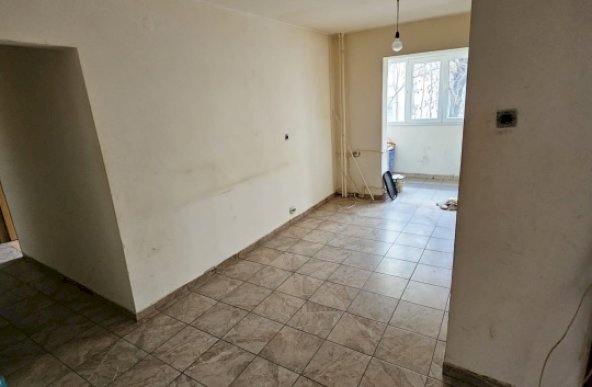 Crangasi Ceahlau de vanzare apartament 3 camere