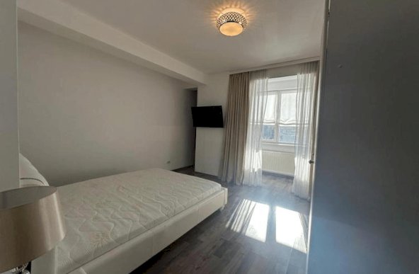 Vanzare apartament 2 camere Drumul Taberei, Bucuresti