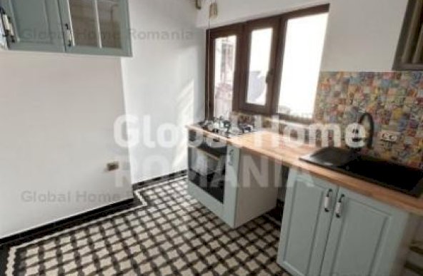 Apartament 4 Camere in Vila | Renovat recent | Popa Soare