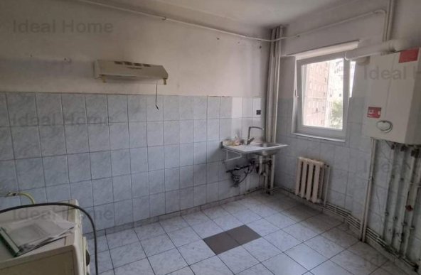 Apartament 3 camere Decomandat. Etaj 4 din 8. Zimbru