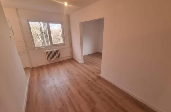 Apartament 2 Camere Etaj 2/4 Tatarasi - 2Baieti Fara Risc